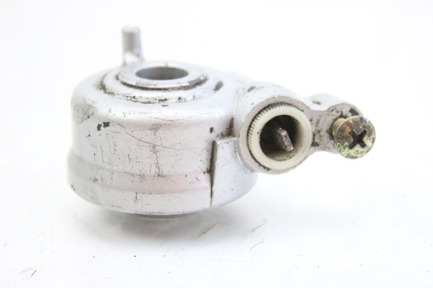 photo de TRANSMISOR DE VELOCÍMETRO KYMCO SENTO 100 (2008 - 2013) - Detalles de los puntos de fijación