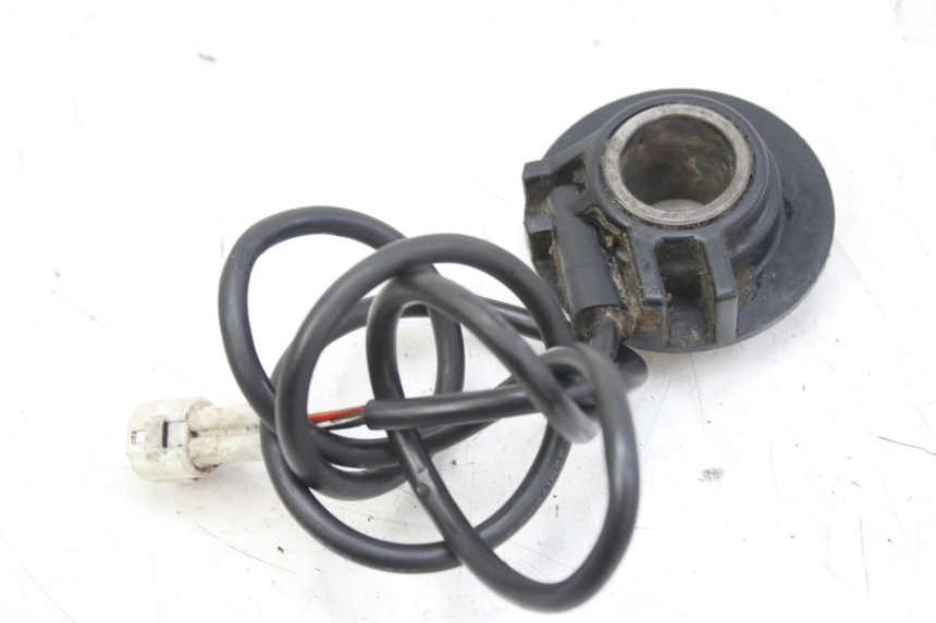 photo de TRANSMISOR DE VELOCÍMETRO TRIUMPH SPRINT ST 955 (1999 - 2001) - Zoom estado de uso
