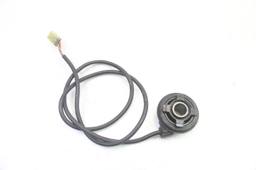 photo de REENVIO VELOCIMETRO SUZUKI SV S 650 (2003 - 2009) - Primer plano técnico