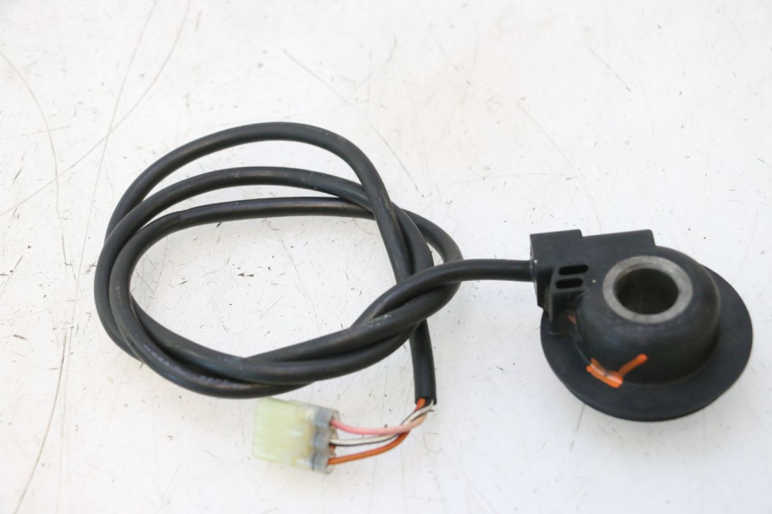 photo de REENVIO VELOCIMETRO SUZUKI SV S 650 (2003 - 2009) - Detalles de los puntos de fijación