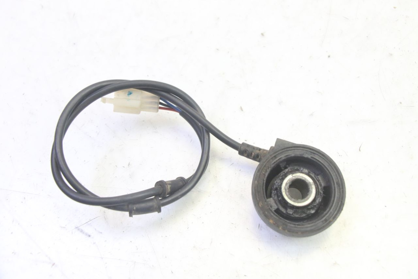 photo de REENVIO VELOCIMETRO YAMAHA TZR 50 (2008 - 2016) - Primer plano técnico
