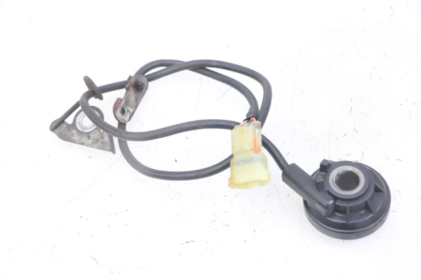 photo de TRANSMISOR DE VELOCÍMETRO YAMAHA X-MAX XMAX 125 (2010 - 2013) - Primer plano técnico