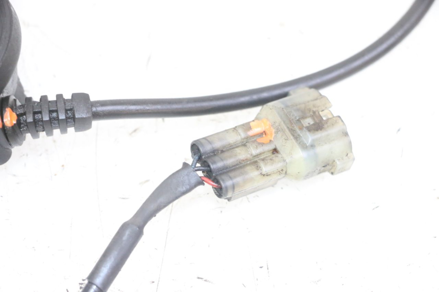 photo de ENTRENADOR DE CUENTAKILÓMETROS YAMAHA XMAX X-MAX 125 (2006 - 2009) - Estado de la superficie y material