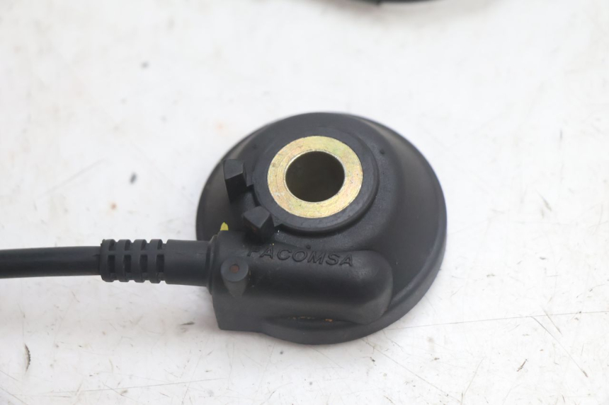 photo de ENTRENADOR DE CUENTAKILÓMETROS YAMAHA YP MAJESTY 125 (2002 - 2006) - Detalle de la pieza