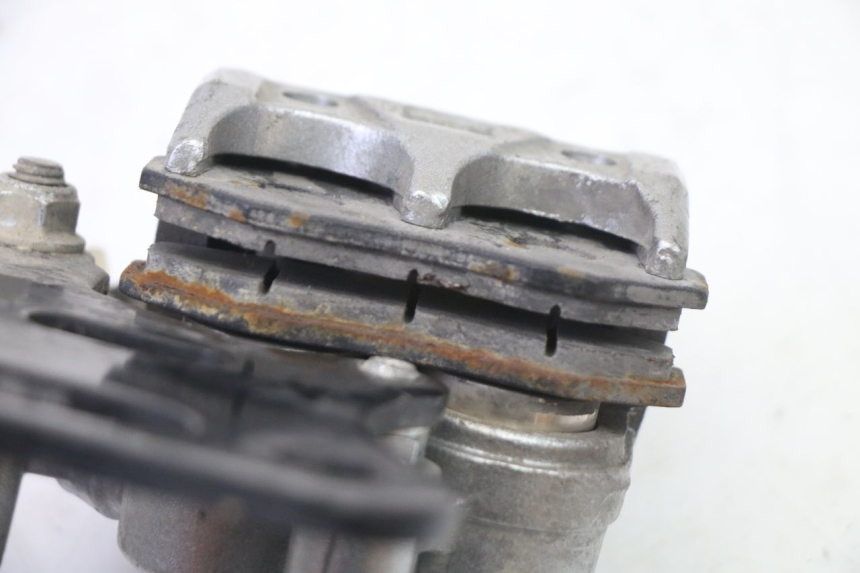 photo de PINZA DE FRENO TRASERA CCR DIRT BIKE 125 - Marcados y referencias originales