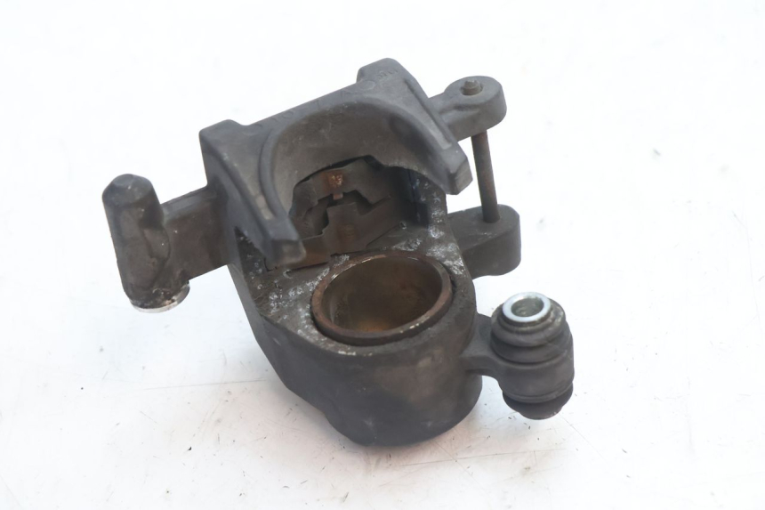 photo de PINZA FRENO TRASERA SUZUKI GSR 600 (2005 - 2012) - Primer plano técnico