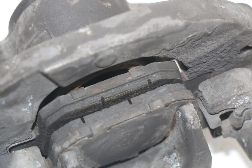 photo de PINZA FRENO TRASERA HONDA FES S-WING SWING 125 (2007 - 2015) - Detalles de los puntos de fijación