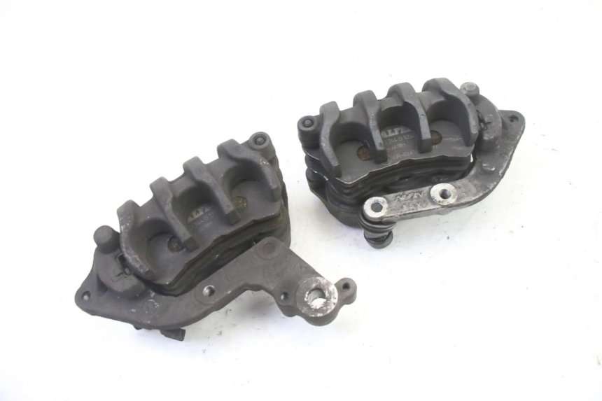 photo de PINZA FRENO TRASERA HONDA NTV DEAUVILLE ABS 700 (2007 - 2016) - Primer plano técnico