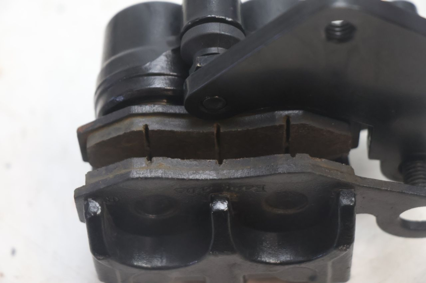 photo de PINZA FRENO TRASERA JM MOTORS R-MAX TECH 50 (2024 - 2026) - Detalles de los puntos de fijación