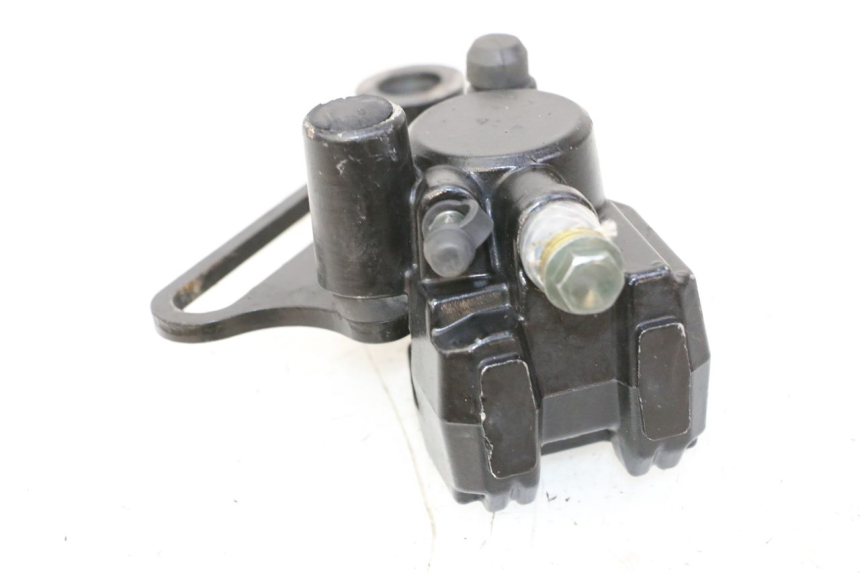 photo de PINZA DE FRENO TRASERA APOLLO RFZ 125 - Detalles de los puntos de fijación