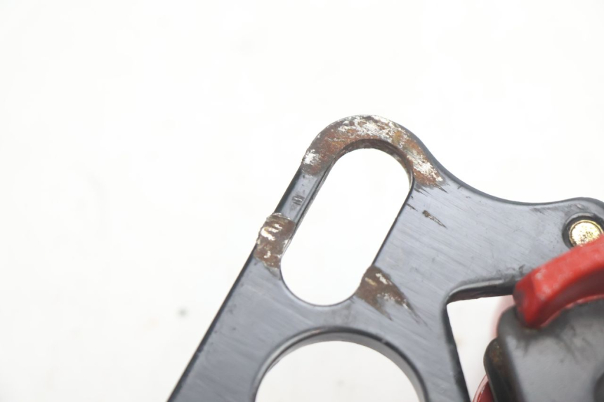 photo de PINZA FRENO TRASERA APOLLO RFZ 140 - Detalles de los puntos de fijación