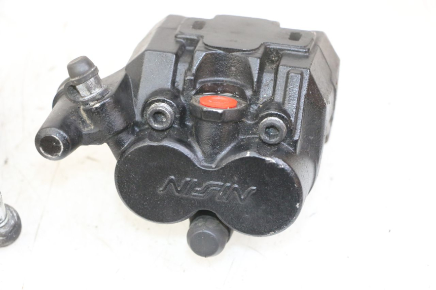 photo de PINZA FRENO TRASERA PEUGEOT SATELIS 125 (2013 - 2018) - Detalles de los puntos de fijación