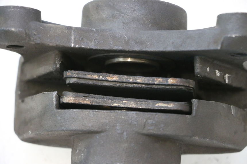 photo de PINZA DE FRENO TRASERA PEUGEOT SATELIS 125 (2006 - 2009) - Zoom estado de uso