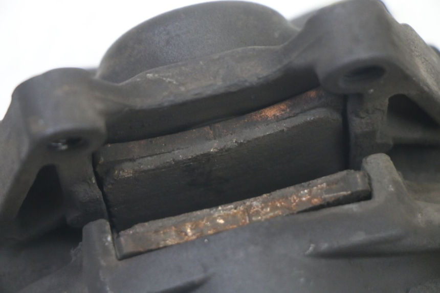 photo de PINZA FRENO TRASERA APRILIA SCARABEO GT TOURING 125 (1999 - 2005) - Detalles de los puntos de fijación