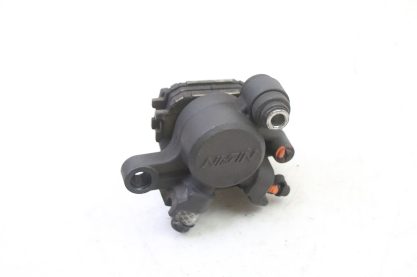 photo de PINZA FRENO TRASERA YAMAHA XJ6 ABS 600 (2008 - 2016) - Primer plano técnico