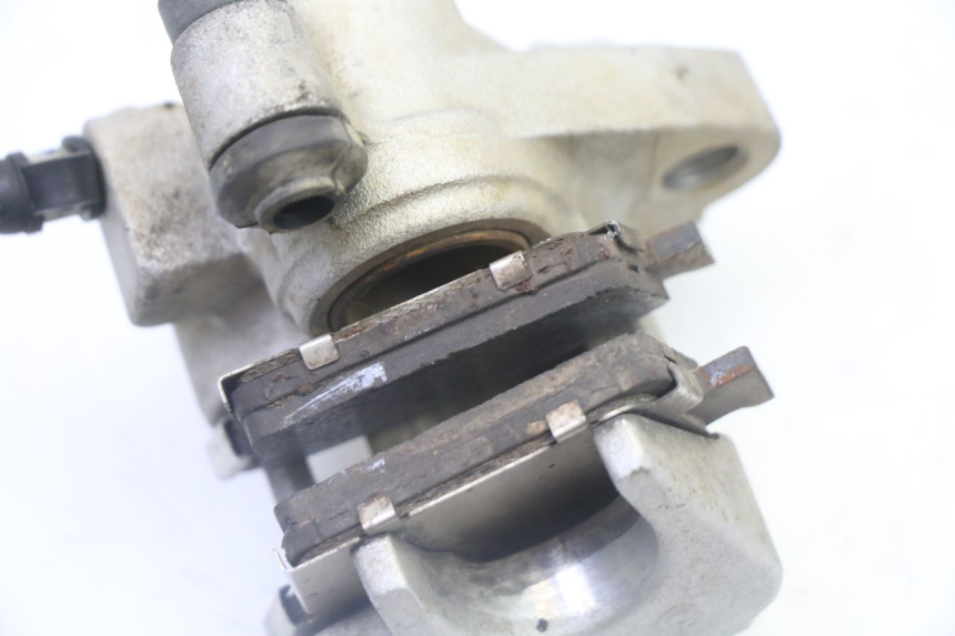 photo de PINZA FRENO TRASERA YAMAHA YZF YZ-F 450 (2014 - 2016) - Primer plano técnico