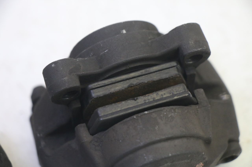 photo de PINZA FRENO DELANTERA QUADRO 4 4D 350 (2015 - 2018) - Detalles de los puntos de fijación