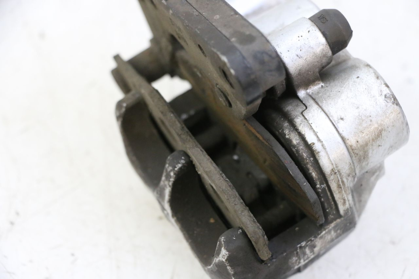 photo de PINZA DE FRENO DELANTERA KYMCO AGILITY 4T 50 (2018 - 2022) - Otra perspectiva