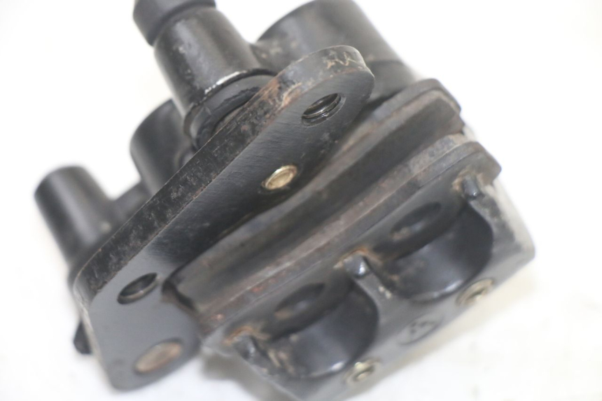 photo de PINZA DE FRENO DELANTERA APOLLO RFZ 125 - Detalles de los puntos de fijación