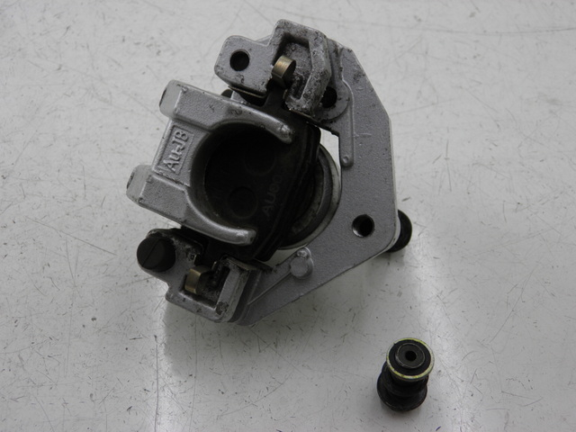 photo de PINZA FRENO DELANTERA BAOTIAN BT COLLECTOR 50 (2005 - 2013) - Otra perspectiva