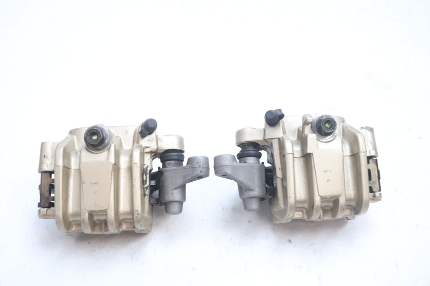 photo de PINZA FRENO DELANTERA HONDA CB F HORNET 600 (2005 - 2006) - Primer plano técnico