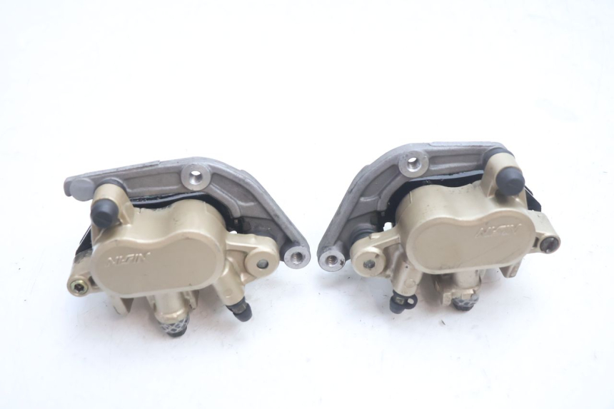 photo de PINZA FRENO DELANTERA HONDA CB F HORNET 600 (2005 - 2006) - Detalles de los puntos de fijación