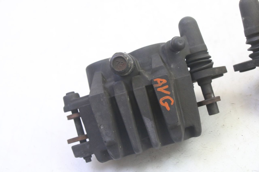 photo de PINZA FRENO DELANTERA SUZUKI DL V STROM 1000 (2002 - 2007) - Primer plano técnico