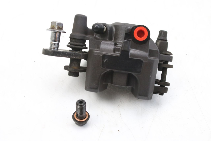 photo de PINZA DE FRENO DELANTERO YAMAHA D'ELIGHT DELIGHT 115 (2013 - 2017) - Detalles de los puntos de fijación