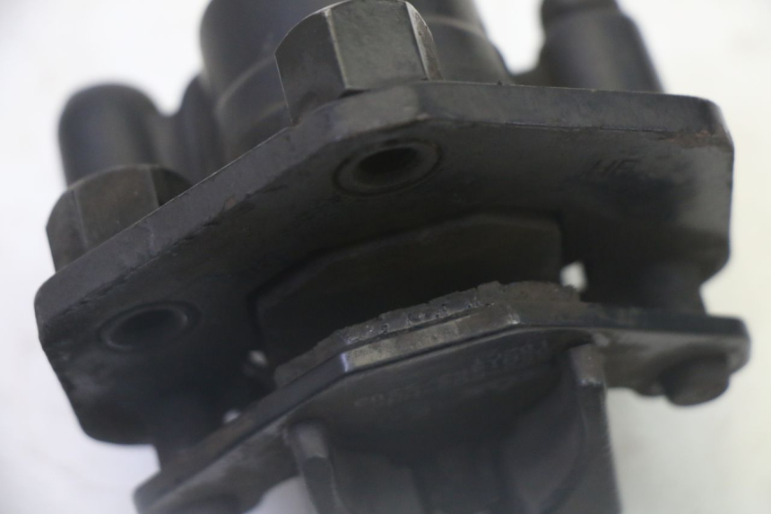 photo de PINZA DE FRENO DELANTERA PEUGEOT ELYSTAR 50 (2002 - 2014) - Detalles de los puntos de fijación