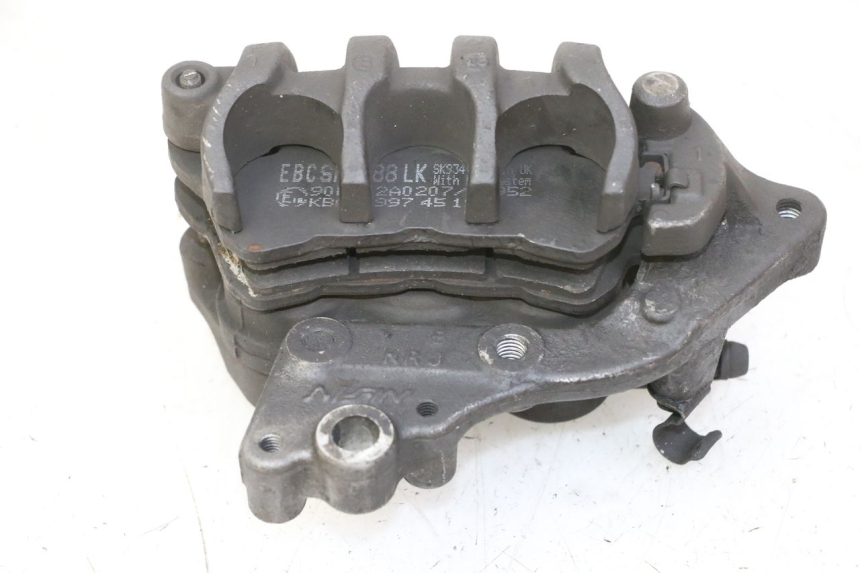 photo de PINZA DE FRENO DELANTERO HONDA FES S-WING SWING ABS 125 (2007 - 2015) - Primer plano técnico