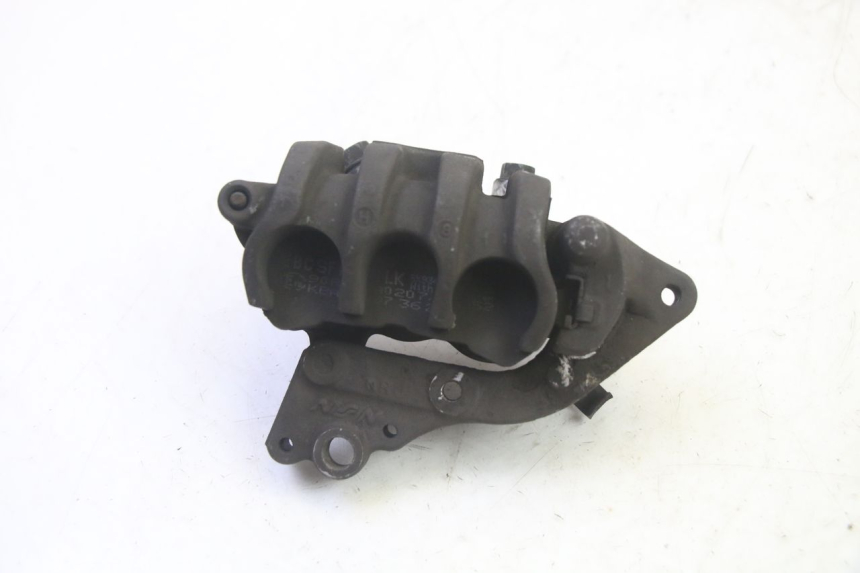 photo de PINZA DE FRENO DELANTERO HONDA FES S-WING SWING ABS 125 (2007 - 2015) - Primer plano técnico