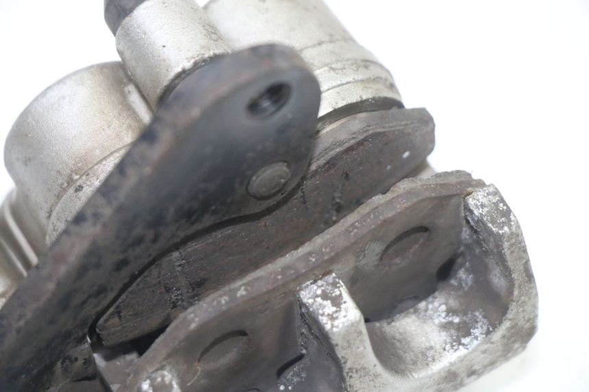 photo de PINZA DE FRENO DELANTERA SYM FIDDLE 2 50 (2008 - 2013) - Detalles de los puntos de fijación