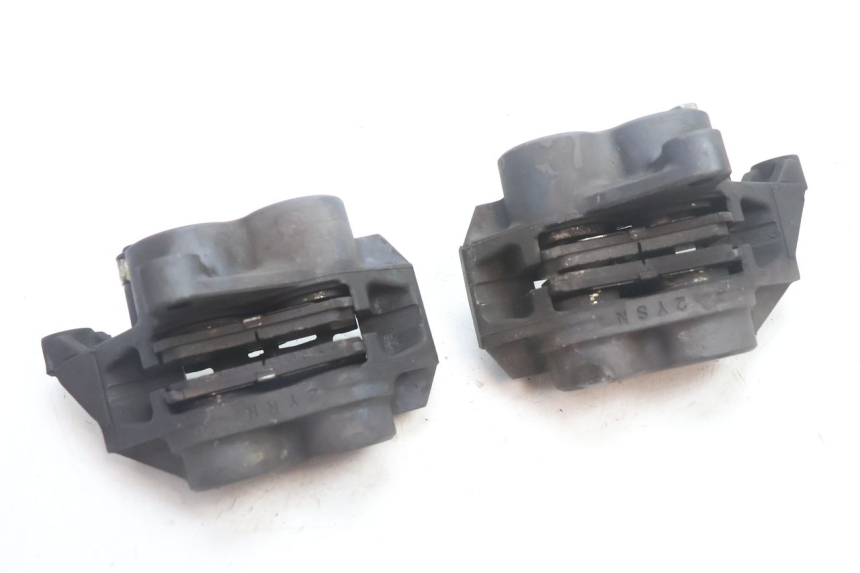 photo de PINZA FRENO DELANTERA YAMAHA FJR 1300 (2001 - 2005) - Detalles de los puntos de fijación