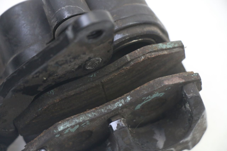 photo de PINZA DE FRENO DELANTERA PIAGGIO FLY 2T 50 (2004 - 2017) - Detalles de los puntos de fijación