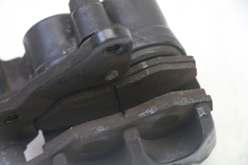 photo de PINZA DE FRENO DELANTERA PIAGGIO FLY 2T 50 (2004 - 2017) - Detalles de los puntos de fijación