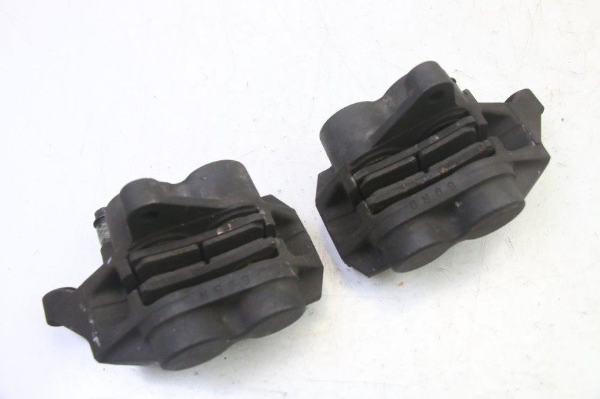 photo de PINZA FRENO DELANTERA YAMAHA FZ6 FAZER S2 600 (2007 - 2011) - Detalles de los puntos de fijación