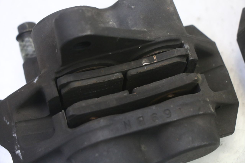 photo de PINZA FRENO DELANTERA YAMAHA FZ6 FAZER S2 600 (2007 - 2011) - Estado de la superficie y material