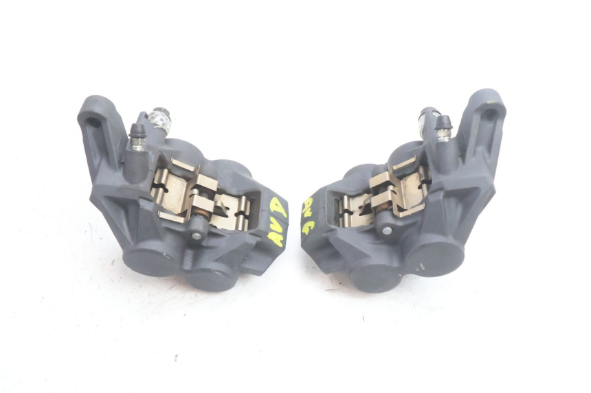 photo de PINZA FRENO DELANTERA YAMAHA FZ8 800 (2010 - 2016) - Detalles de los puntos de fijación