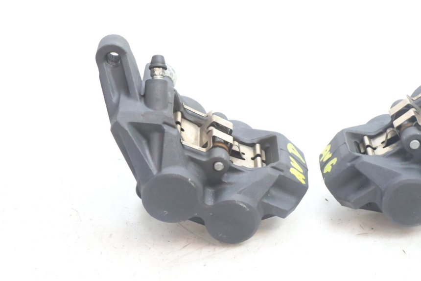 photo de PINZA FRENO DELANTERA YAMAHA FZ8 800 (2010 - 2016) - Estado de la superficie y material