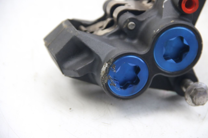 photo de PINZA DE FRENO DELANTERO YAMAHA FZS FAZER 600 (2001 - 2003) - Otra perspectiva