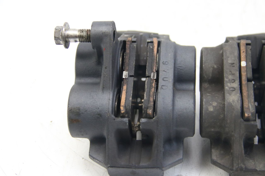 photo de PINZA DE FRENO DELANTERO YAMAHA FZS FAZER 600 (2001 - 2003) - Vista general del producto