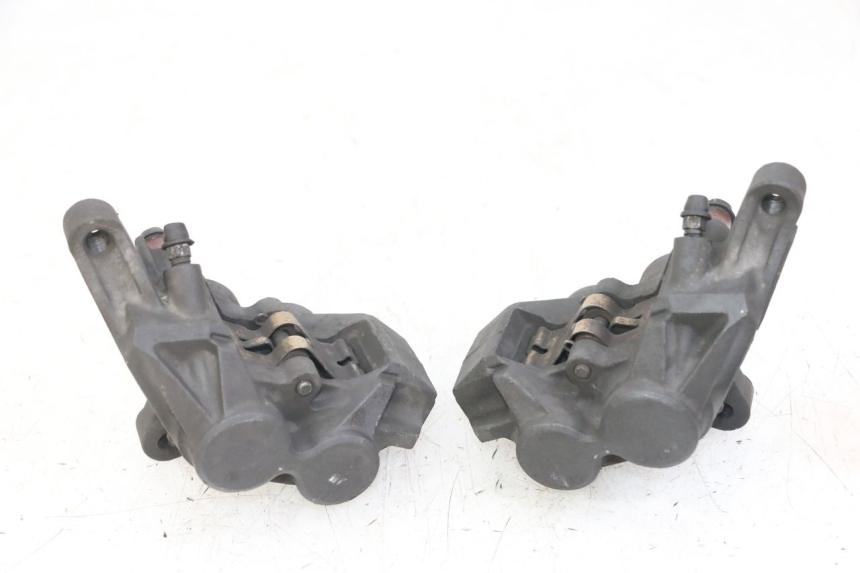 photo de PINZA DE FRENO DELANTERO YAMAHA FZS FAZER 600 (2001 - 2003) - Vista general del producto