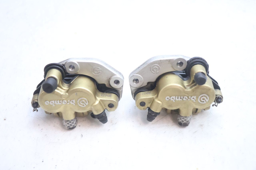 photo de PINZA DE FRENO DELANTERA GILERA GP 800 (2007 - 2013) - Estado de la superficie y material