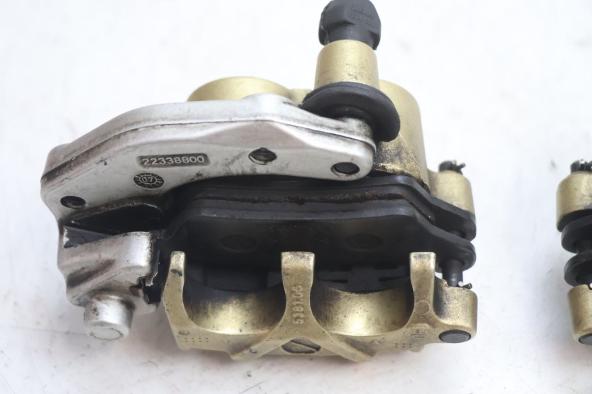 photo de PINZA DE FRENO DELANTERA GILERA GP 800 (2007 - 2013) - Marcados y referencias originales