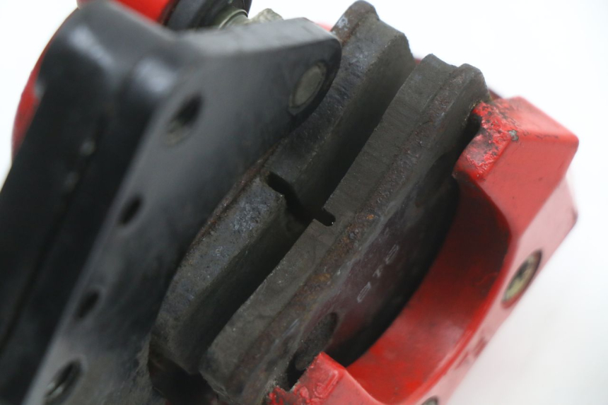 photo de PINZA DE FRENO DELANTERA TNT MOTOR GRIDO 2T 50 (2010 - 2019) - Detalles de los puntos de fijación