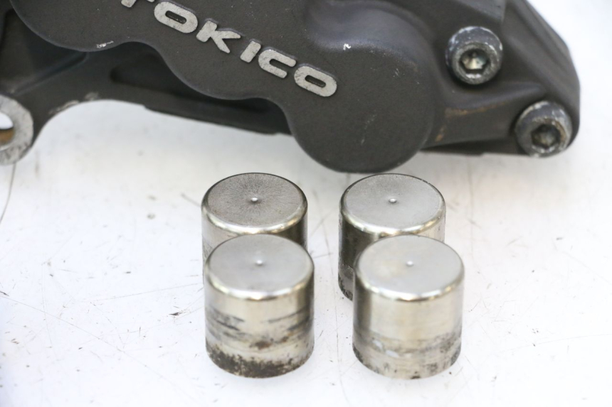 photo de PINZA FRENO DELANTERA SUZUKI GSF N BANDIT 1200 (2001 - 2005) - Zoom sobre los componentes