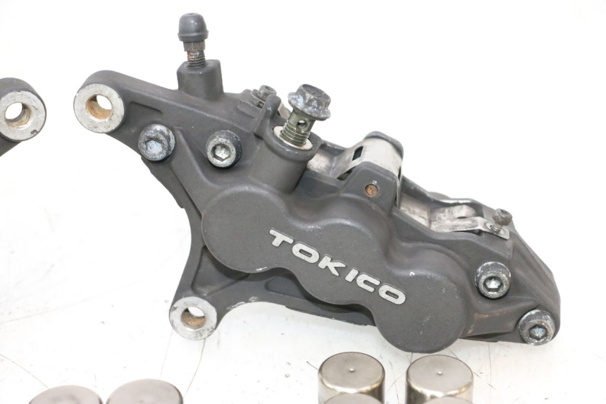 photo de PINZA FRENO DELANTERA SUZUKI GSF N BANDIT 1200 (2001 - 2005) - Enfoque en la estructura