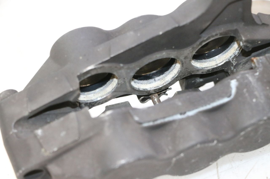 photo de PINZA FRENO DELANTERA SUZUKI GSF N BANDIT 1200 (2001 - 2005) - Detalles de los puntos de fijación
