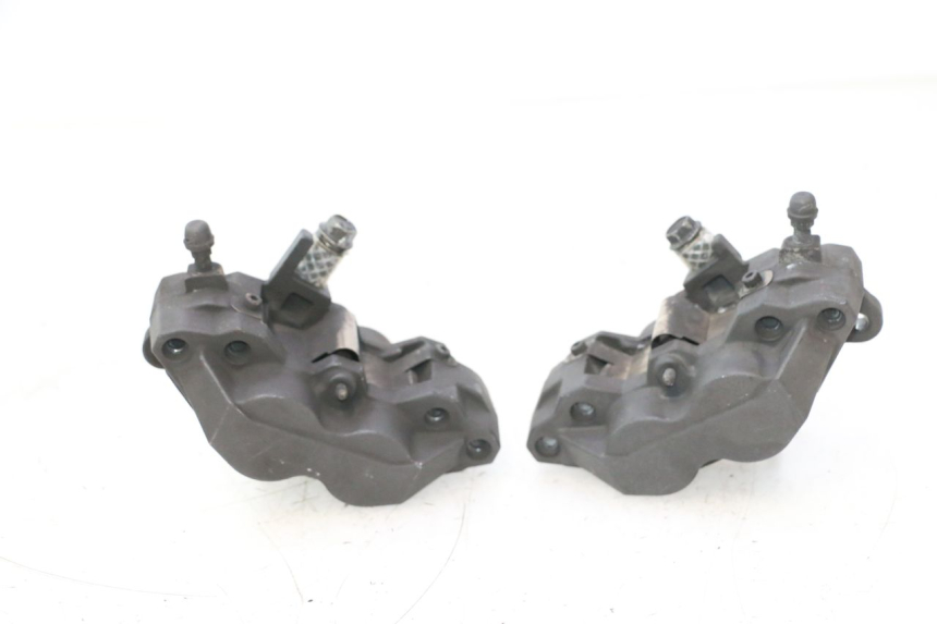 photo de PINZA FRENO DELANTERA SUZUKI GSR 600 (2005 - 2012) - Detalles de los puntos de fijación