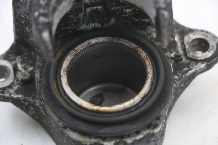 photo de PINZA FRENO DELANTERA SUZUKI GSX E 250 (1982 - 1983) - Detalles de los puntos de fijación